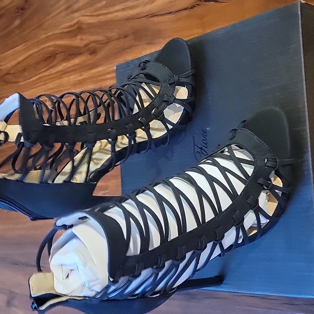 Women sandal high heel black new